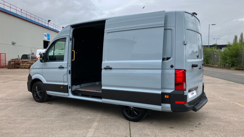 Volkswagen Crafter Cr35 Mwb Diesel Fwd 2.0 TDI 140PS Commerce Plus High Roof Van